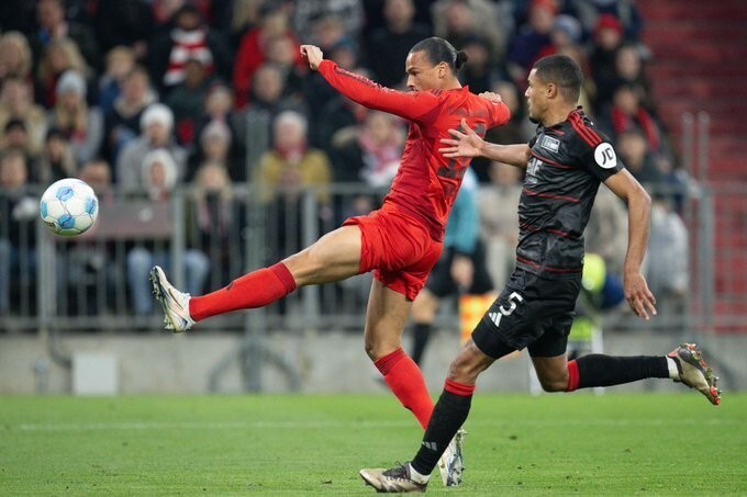 拜仁后卫神勇救险，助球队成功保级，都是免费得到.