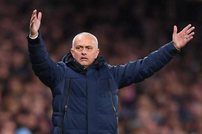 关于德罗巴遭遇十五连败，中国队教练面临压力！的信息