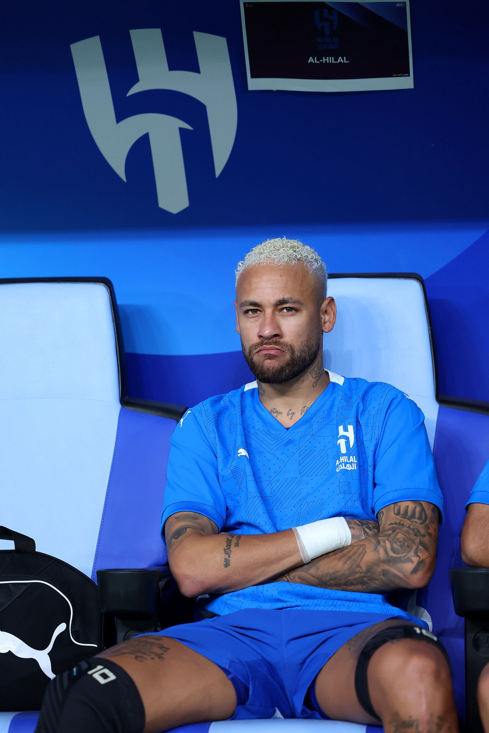 包含内马尔回归赛场，出色防守首场状态亮眼，TES观众沸腾！的词条