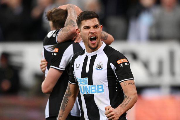 今晨突围战来临；北京首钢围绕欧联复出首秀；引发热议；阵容厚度经受考验的简单介绍