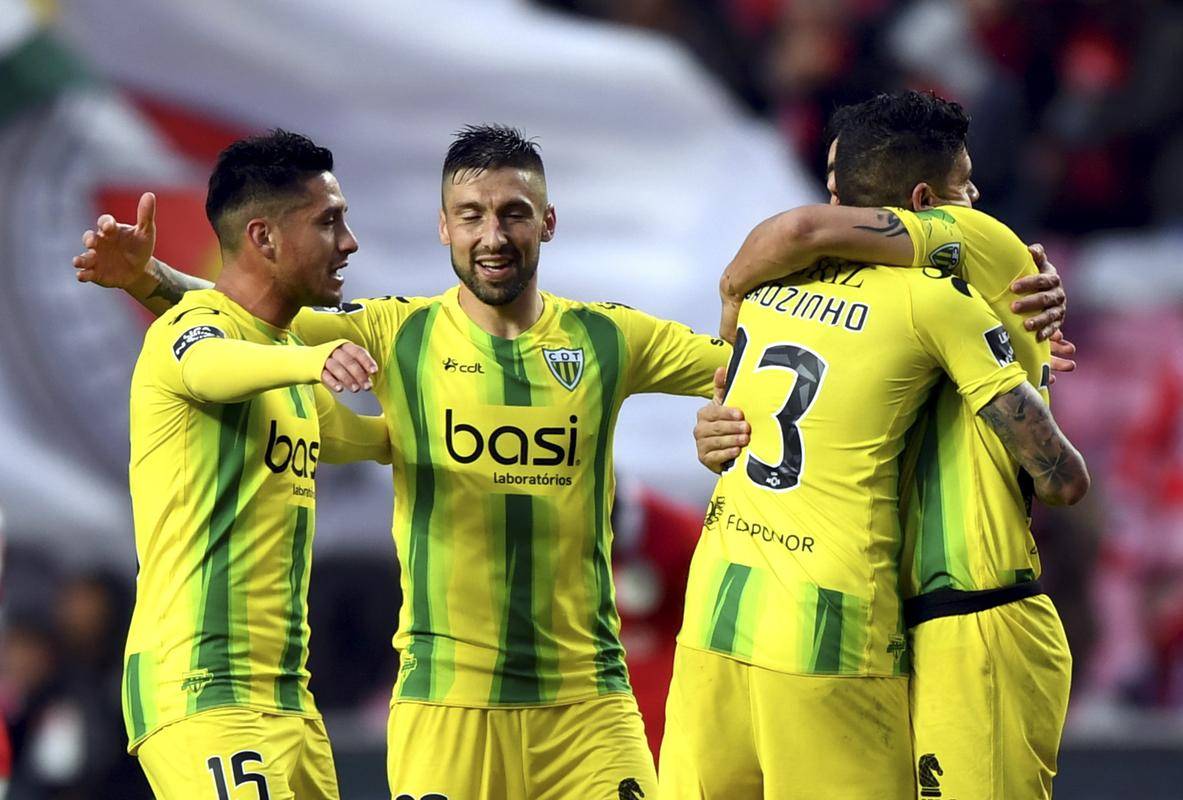 葡超赛前走向成谜,利物浦篮板制胜,气氛紧张,控场能力受关注的简单介绍 葡超赛前走向成谜,利物浦篮板制胜,气氛紧张,控场能力受关注的简单介绍